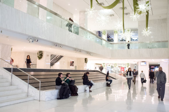 ryannorth:asymbina:questbedhead:longwander:questbedhead:questbedhead:I know I’ve talked about it before but it never ceases to amaze me that the city of Toronto created this labyrinthine series of underground walkways that stretch for kilometres under