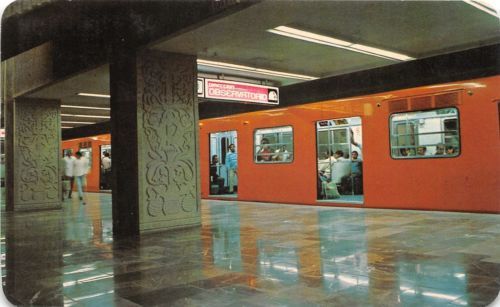 Tarjetas postales del SCT Metro de la Ciudad de México, línea 1 y 2.InsurgentesBellas 