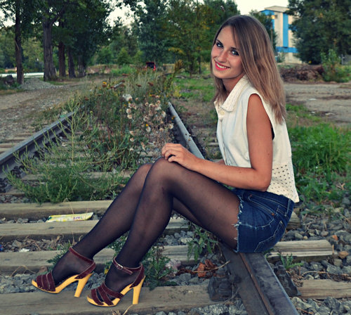 tightsobsession:  Shorts and hose. 