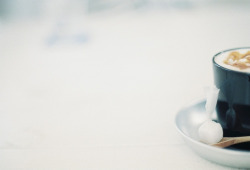 coffeenotes:  ひとかけらの、おさとう。 by kero* on Flickr. 