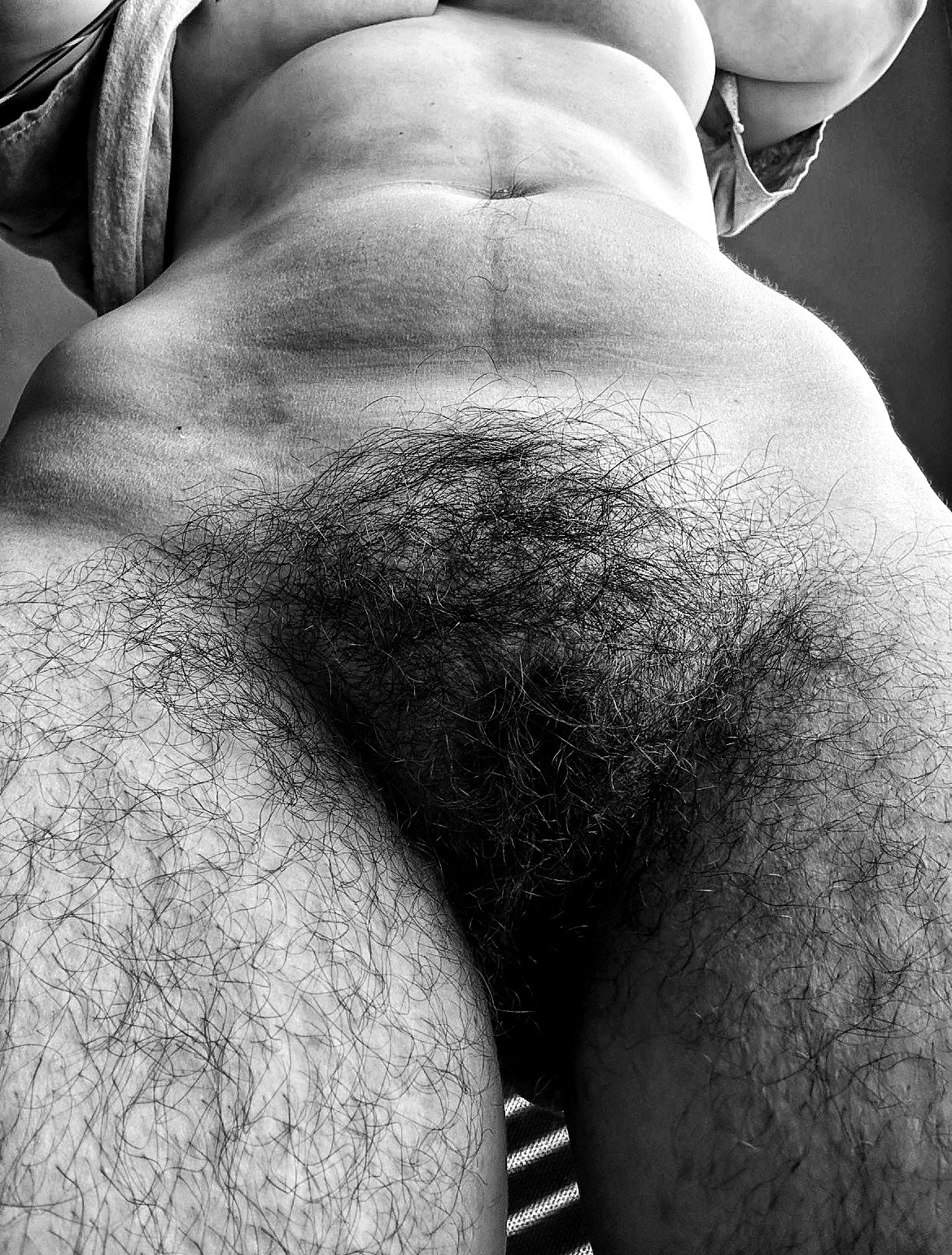 yebowski:The Treasure  Searching deep😛😋😘
