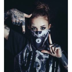 socialpsychopathblr:  Monami Frost