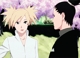 lady-nounoum:                           Holding Hands ♥