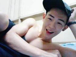 fuckyeahsgboys:  Mr Braxton Kok~ Cute Hottie from Malaysia~!I think he is super sexy!~ what do u think? 