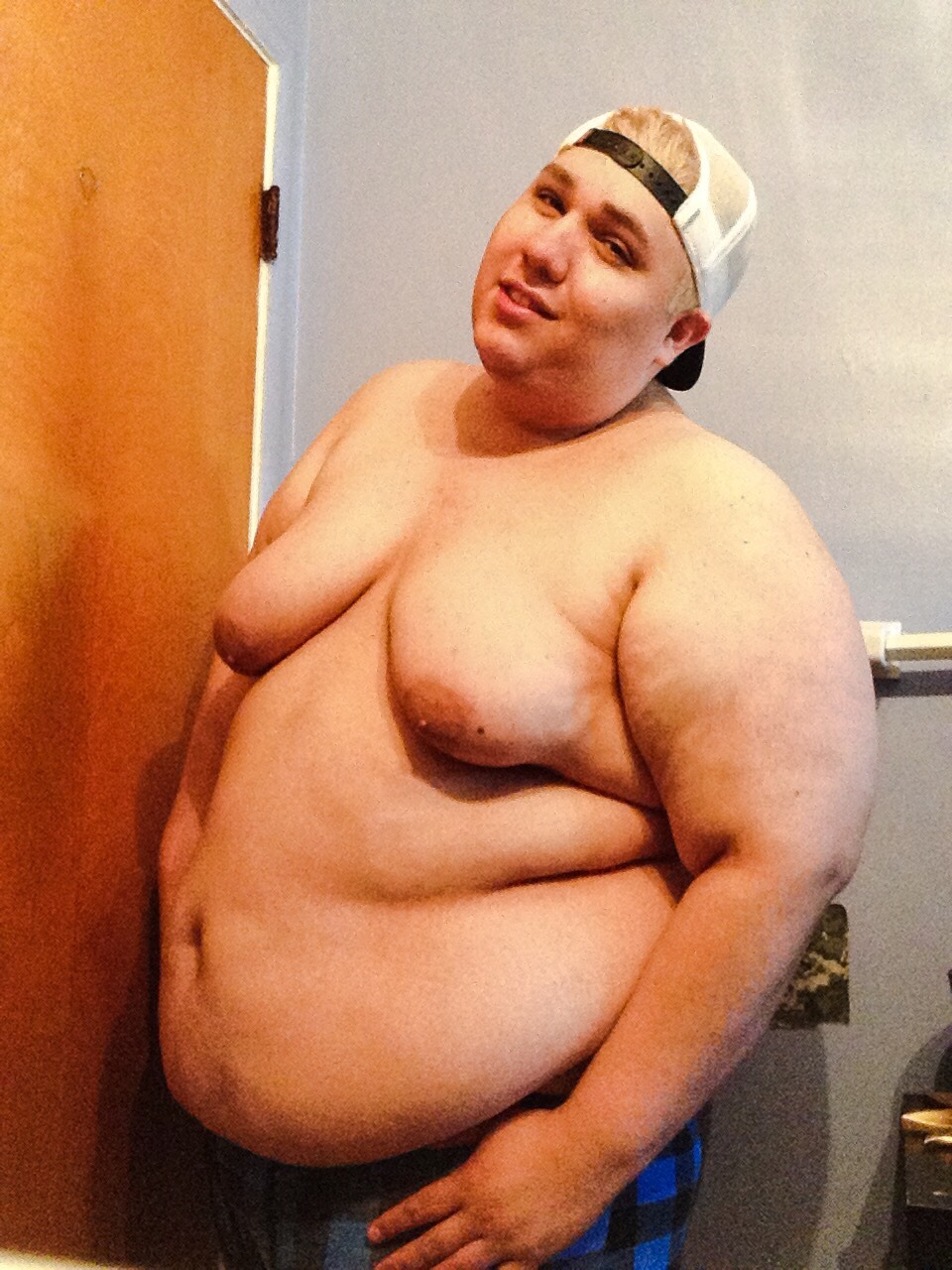 chubbyboychronicles:  it’s expensive to be me  looking this good don’t come for