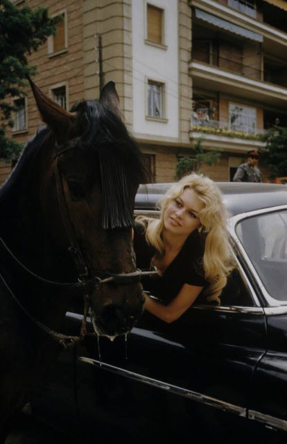 talesfromweirdland:Some photos of Brigitte Bardot in 1958. (On the set of Les bijoutiers du clair de