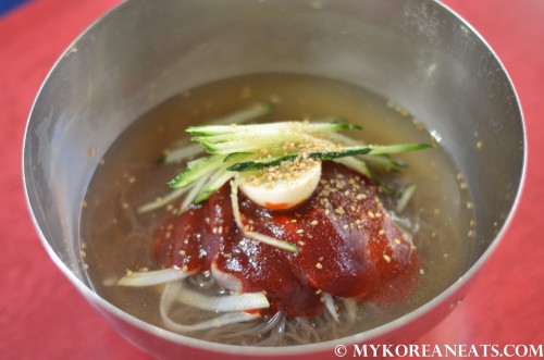 Mul Naengmyeon 물냉면 @ Dongah Naengmyeon (Bogwang-dong, Seoul) www.facebook.com/mykoreaneats