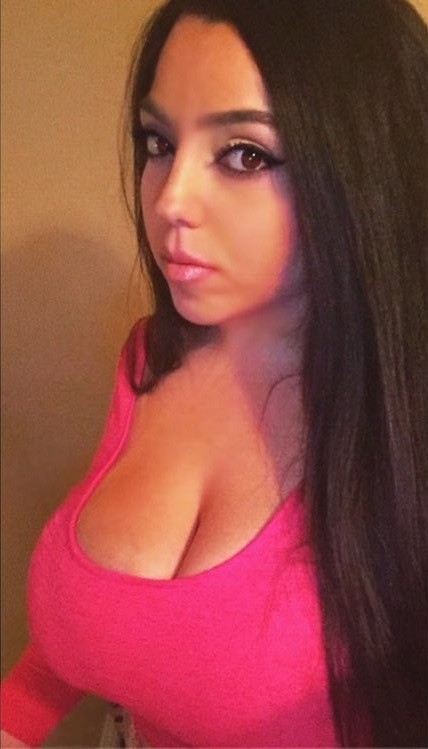 bigboobs-xxx: First name: Nicole Pictures: 26 Naked pics: Yes Free sign-up: Yes Link to profile: CLI