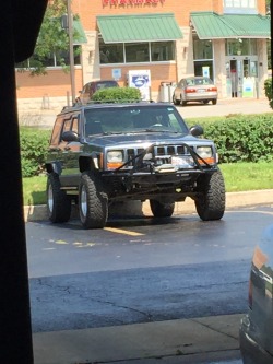 jeep-nation:  Badass xj came into work today