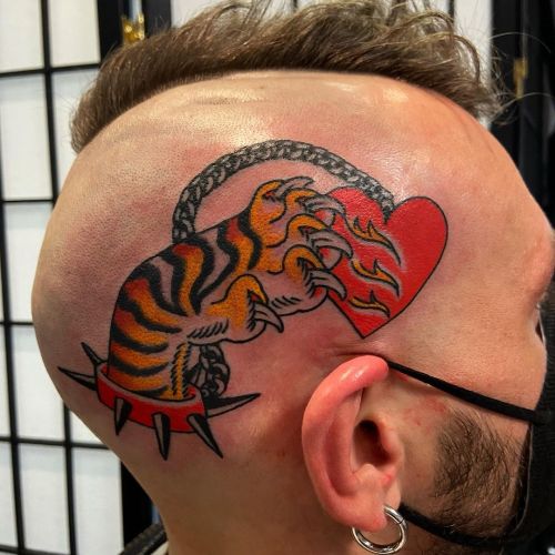 Yesterday I tattooed my old buddy @fiasco_badmandry ‘s head this prisoner of cats! Thank you for the