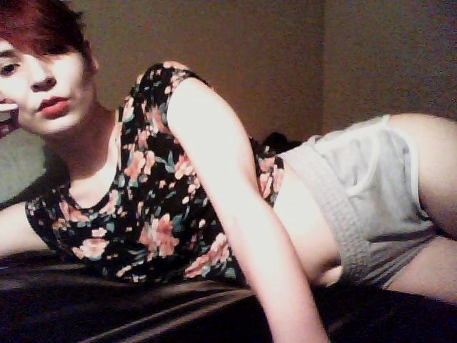 vengefuldad:  vengefuldad:  here’s my six selfies of 2014 it’s been a shitty