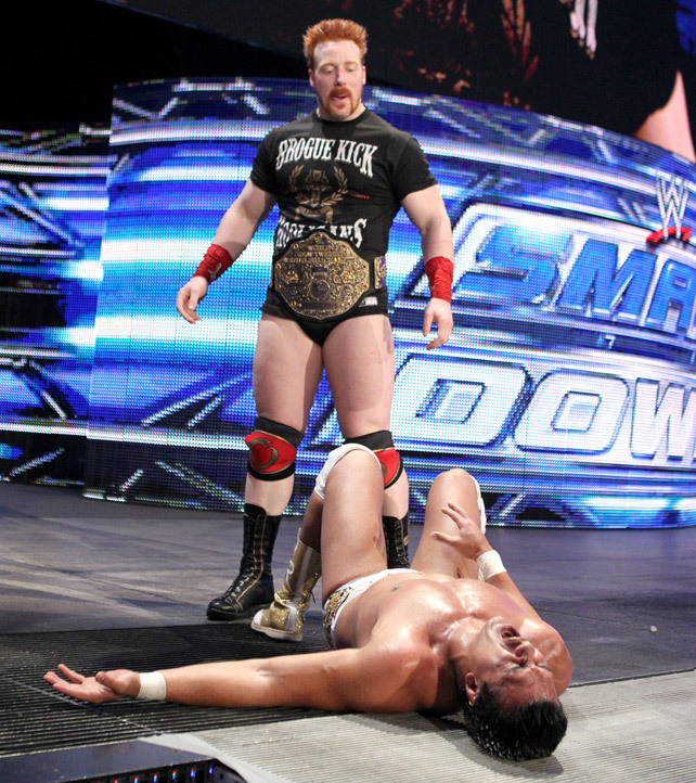 fishbulbsuplex:  Sheamus vs. Alberto Del Rio