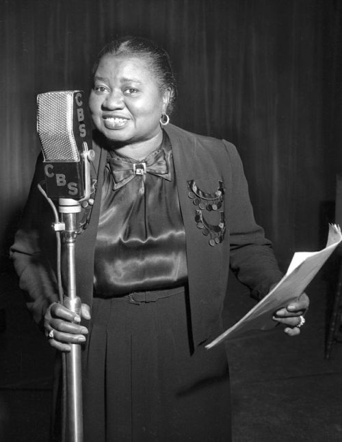 Remembering Hattie McDaniel on her birthday (June 10, 1922 – June 22, 1969), the first African-Ameri