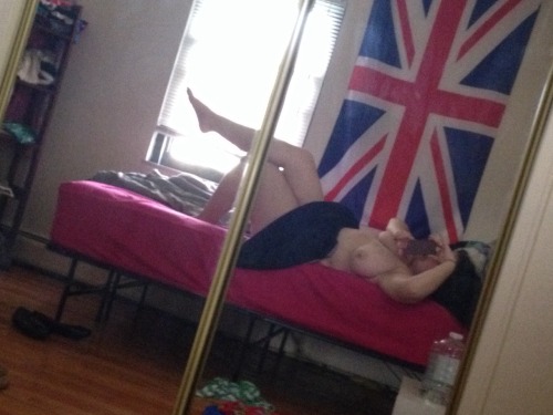playthatdirtygirl:  I didn’t wanna get out of bed today..