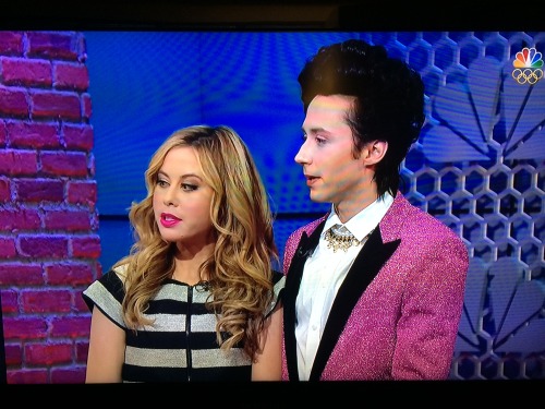 THEY’RE BACK! Our favorite Johnny Weir and Tara Lipinski are back for the Figure Skating Natio