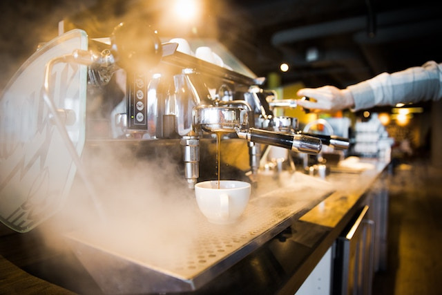 L'OR Barista System - Máquina de café y espresso con 30 cápsulas de café  tostado medio oscuro : Hogar y Cocina 
