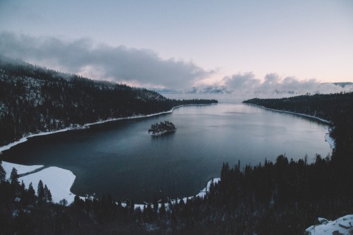 kodiakstag: While I’m in Sacramento I snuck over to Nevada to snag some photos of Lake Tahoe.