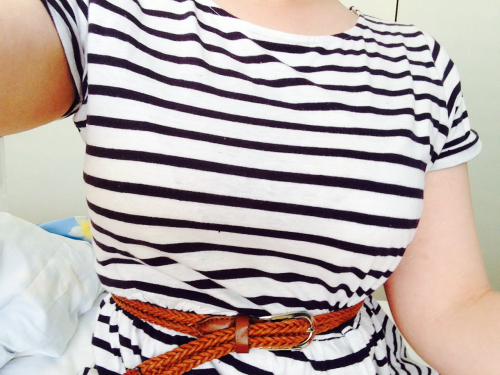 whitesock-s:  whitesock-s:  I like what I’m wearing today 🌸  Also the colours are pretty