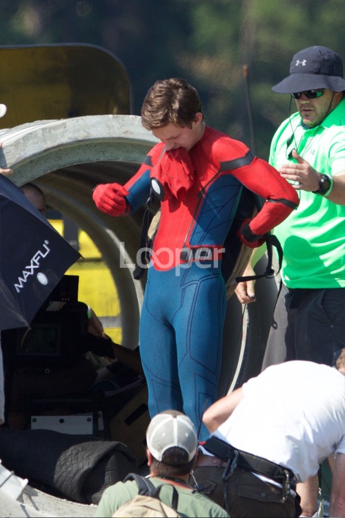 comicbookstuffdaily:First Look At Tom Holland In The Wall-Crawler’s New Suit On The Set Of Spider-Ma