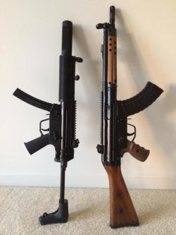 gunrunnerhell:  Compact An MP5SDA3 next to a custom built HK32. Rather than use the HK91 flat for the build, an HK93 flat was used to form the receiver. This is much more faithful to the original design than the PTR-32 which uses the larger G3/HK91 as