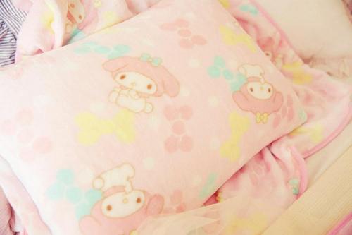 sugarykittens: My Melody Blanket and Pillow Set from Himifashion ♥ Sign up with the code 0401