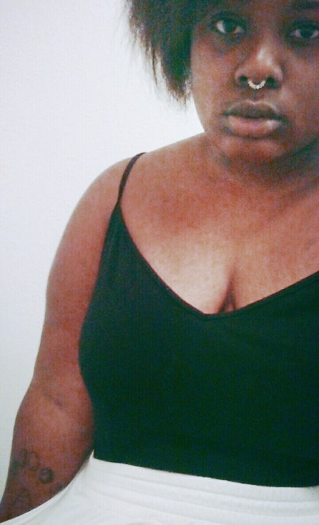 midnightclusterfuck:  type of girl to suck you dry, ‘n then eat some lunch witchu 😏