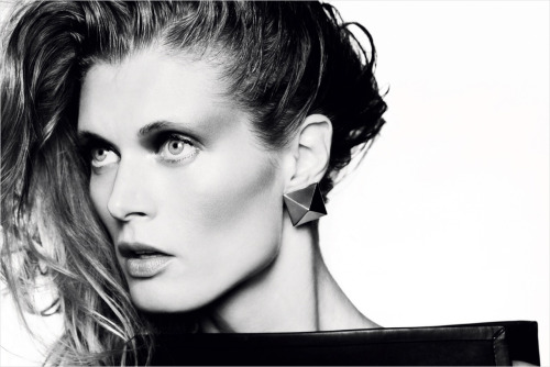 Model Malgosia Bela. www.designscene.net 