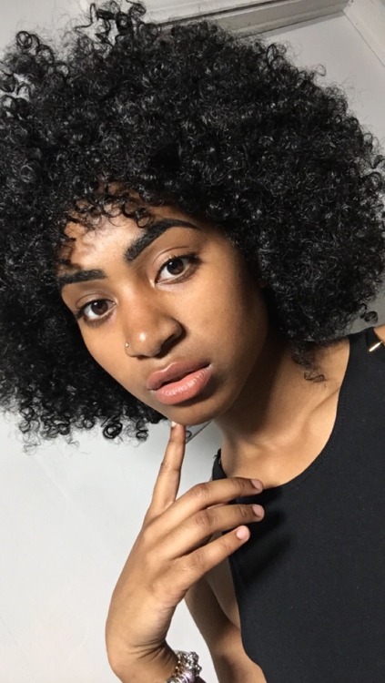 lifeofathug:anjeezyalmighty:Happy BlackOutDay