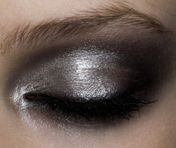 lamorbidezza:  Make-up at Valentino Haute