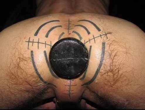 mefffisto:  funwithraunch:  lord-freyr:  Scooooore!!!  Bullseye!  Kik: MeffistoFaust 