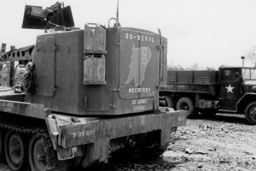 vietnamwarera:US Army VTR (Vehicle, Tracked, Recovery) B123 of the 709th Maintenance Battalion at Be