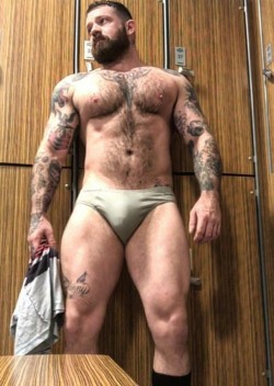 Muscles, Bareback, Fur & Thick