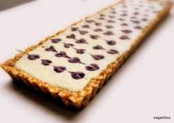 fruit-loop-vegan:  Blueberry Lavender Cheesecake 