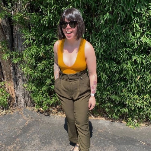 top: urban outfitters // pants: forever 21 // sunglasses: gucci