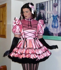 mymmmmasquerade:  sissy-chrissy:  … The Fabulous … Miss Christine Bellejolais …  Pink…you like?