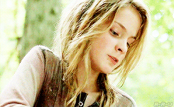 coruscant-sky:  She’s not stopping, please Lizzie do something! 