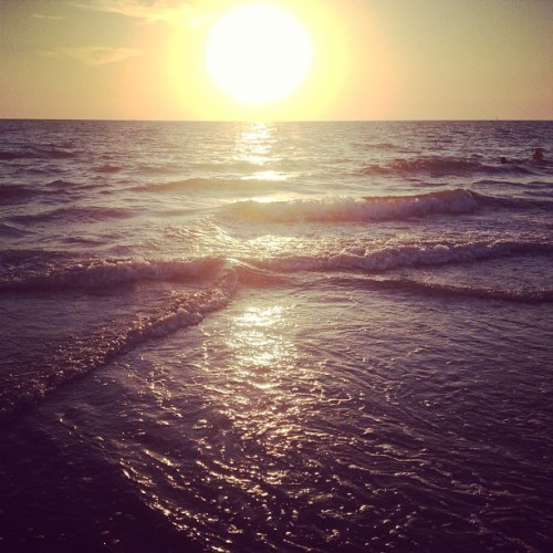 XXX travelingcolors:  End of the day at the beach… photo