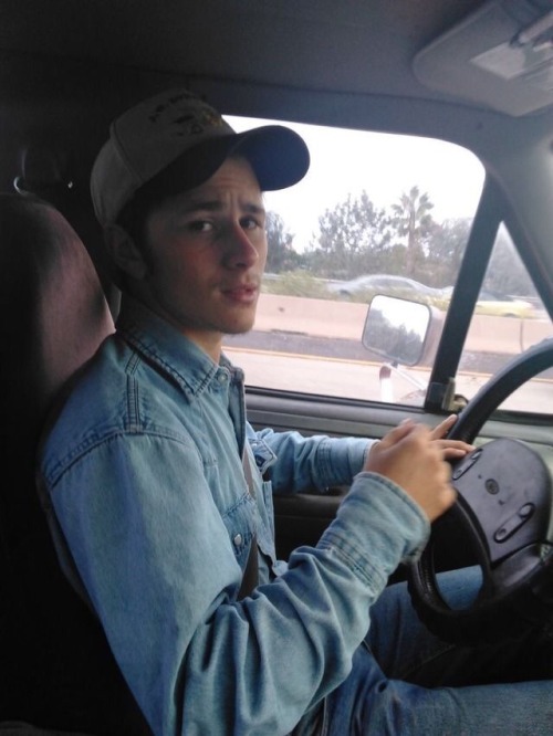 just-andrews-blog: Very sexy young truck driver with a fit body and a beautiful hard cock with a nic