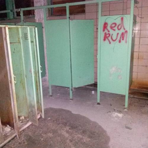 XXX smalltownghosts:  inside the abandoned bathhouse photo