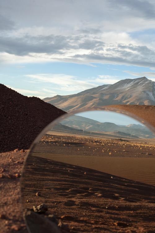 misswallflower:  A Moment’s Reflection by Cody William Smith ”’A Moment’s Reflection’ is my ongoing study of specular, or mirror-like, reflections. My intention is to draw new connections between familiar forms by introducing specular reflections