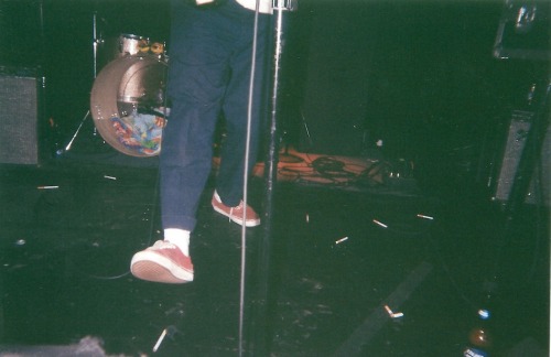 hipdeathgodess:  cigarettes thrown on stage during Ode to Viceroy Mac Demarco in Detroit 