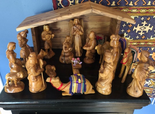 specimen-jar:My moms beautiful olive wood nativity set was missing it’s baby Jesus but luckily i found a replacement 