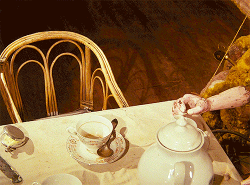 talesfromthecrypts: Alice thought to herself ‘Now you will see a film… made for