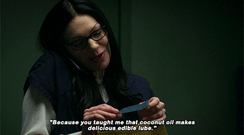 vausemanfangirl:itspiperchapman:What are these?Reasons I love you. But you can’t read ‘em all. You g
