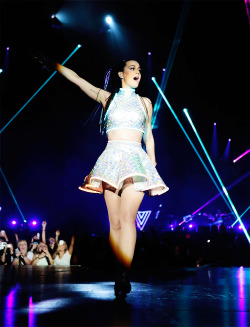 iheartkatyperry:  Performing at the Prismatic