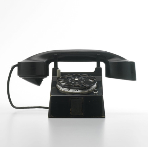 Richard Schadewell & Marcel Breuer, Fuld telephone, 1928/1934. Frankfurt, Germany. Via Museum of