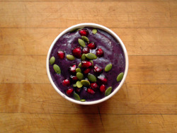 garden-of-vegan:  Blueberry-Banana-Pear Smoothie