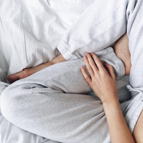 purifhied: rhosal: joannahalpin: Why can’t we stay in bed all day | whatshesaidblog.com + p u 