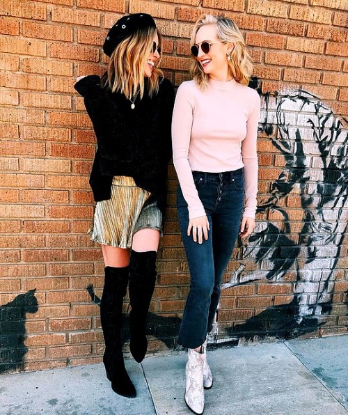 accolalove:@showmeyourmumu: Mu loves besties Check out our Insta Stories to see more from today
