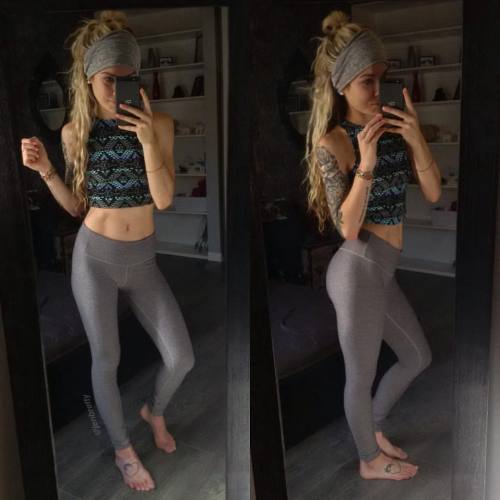 oatsnjen:  Here’s to the first time wearing a crop top in years because I love me and I deserve to feel confident with my body no matter what